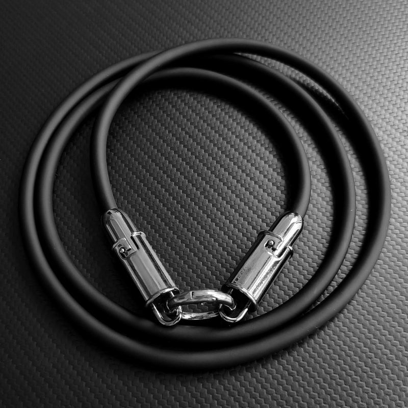 ChubbyCable Crossbody Strap - Anti-Theft Hang & Twist-to-Charge 240W LoopCharge Cable - Image 4